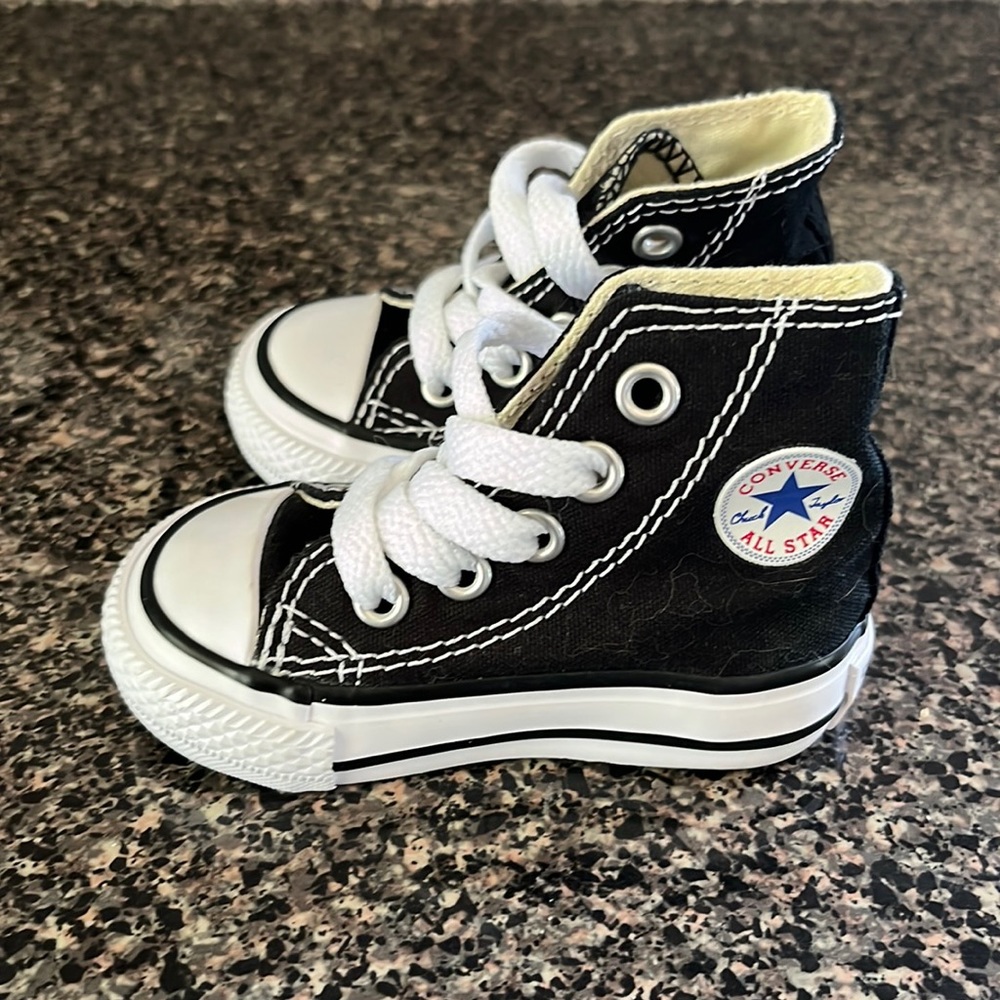 Converse baby size 2